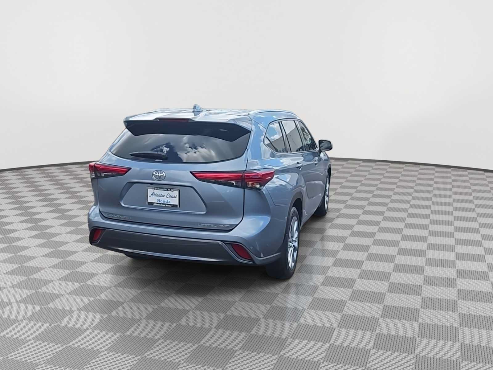 Used 2020 Toyota Highlander Limited AWD/4WD image 8
