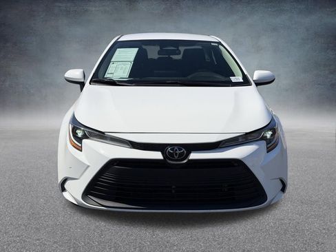Used 2024 Toyota Corolla LE FWD image 9