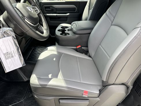 New 2026 RAM 5500 Tradesman AWD/4WD image 9