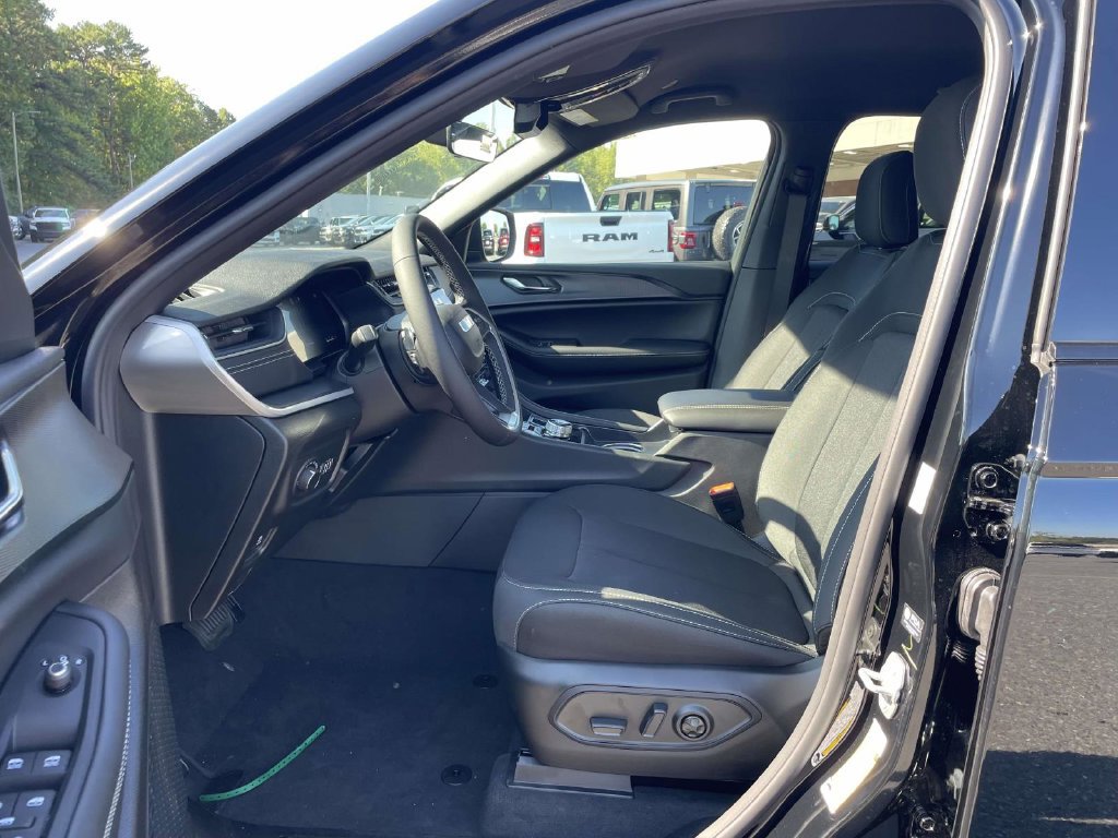 New 2027 Jeep Grand Cherokee 4WD image 26