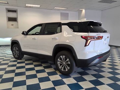 New 2026 Chevrolet Equinox LT w/ Convenience Package II image 5