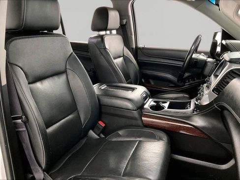 Used 2017 GMC Yukon XL SLT image 25