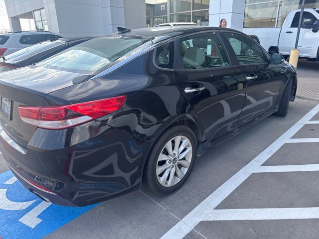 Used 2016 Kia Optima LX w/ Option Group 014 FWD image 4