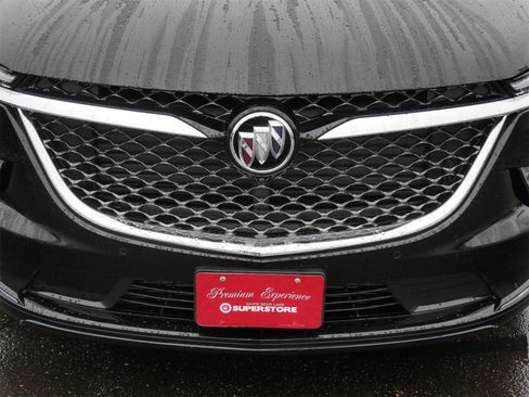 Used 2024 Buick Enclave Avenir w/ Avenir Technology Package image 8