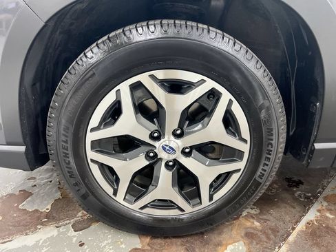 Used 2023 Subaru Forester Premium AWD/4WD image 27