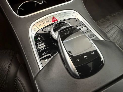 Used 2018 Mercedes-Benz S 560 4MATIC Sedan image 37
