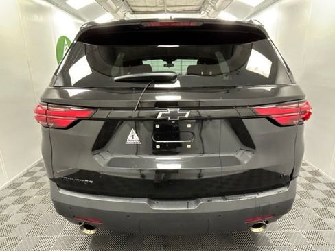 Used 2022 Chevrolet Traverse LT FWD image 5