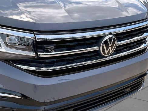 Used 2022 Volkswagen Atlas Cross Sport SEL R-Line AWD/4WD image 29