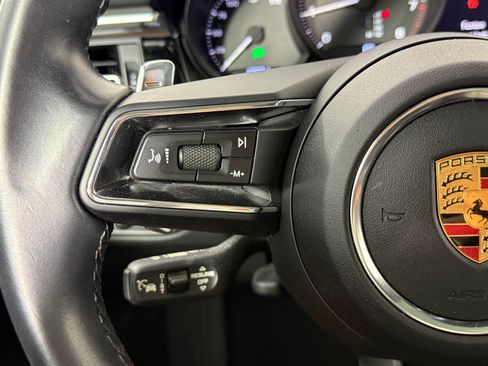 Certified 2024 Porsche Macan image 22