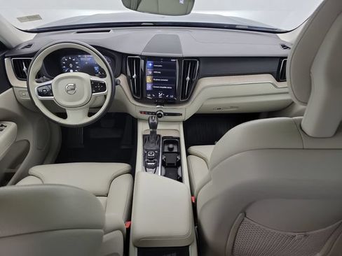 Used 2018 Volvo XC60 T6 Inscription w/ Convenience Package AWD/4WD image 16