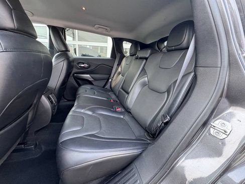 Used 2021 Jeep Cherokee Latitude Lux w/ Comfort/Convenience Group AWD/4WD image 25