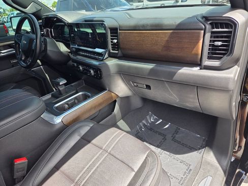 Used 2024 Chevrolet Silverado 1500 High Country w/ Max Trailering Package AWD/4WD image 18