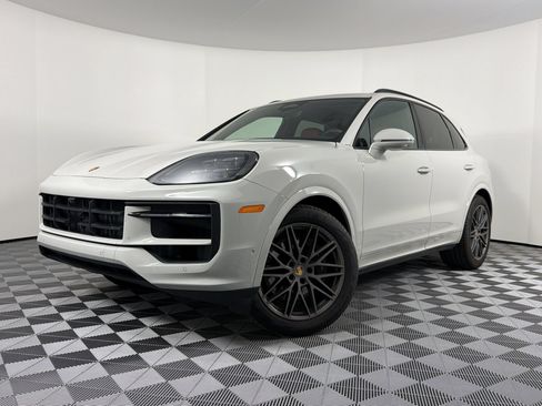 Certified 2026 Porsche Cayenne AWD/4WD image 1