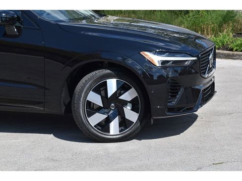 Certified 2024 Volvo XC60 T8 Plus w/ Protection Package Premier AWD/4WD image 8