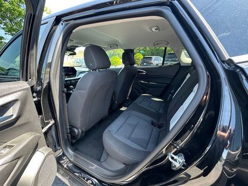 Used 2024 Chevrolet Trax LS FWD image 18