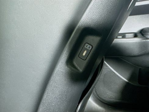 Used 2025 Hyundai Santa Fe SEL FWD image 34