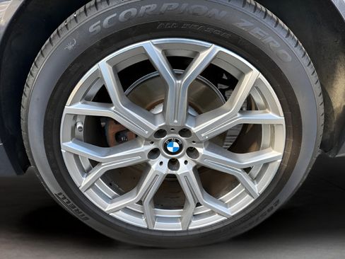 Used 2022 BMW X7 xDrive40i w/ Premium Package AWD/4WD image 35