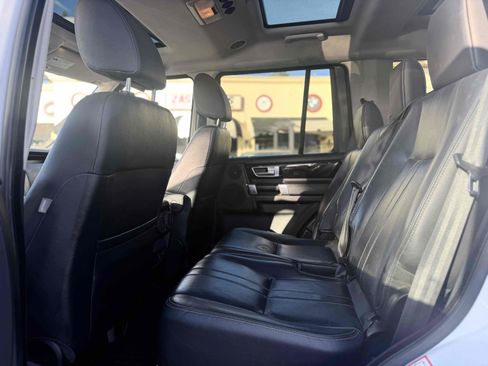 Used 2016 Land Rover LR4 HSE Silver Edition AWD/4WD image 23