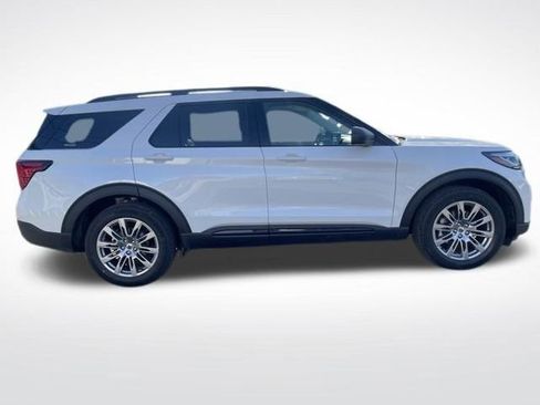 New 2026 Ford Explorer Active w/ Active Comfort Package image 6