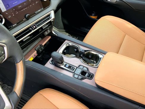 Used 2023 Lexus RX 350 Premium w/ Accessory Package image 17