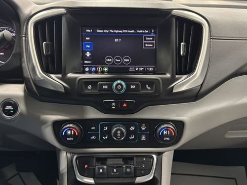 Used 2022 GMC Terrain SLE w/ Driver Convenience Package image 17