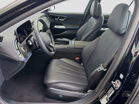 Used 2025 Mercedes-Benz E 350 Sedan image 18