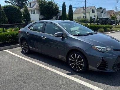Used 2018 Toyota Corolla SE w/ SE Premium Package