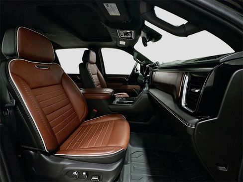 Used 2025 GMC Sierra 2500 Denali Ultimate image 30