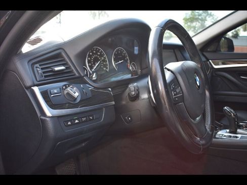 Used 2016 BMW 550i Sedan image 13
