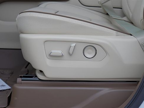 New 2026 GMC Yukon XL Denali w/ Denali Reserve Package image 21