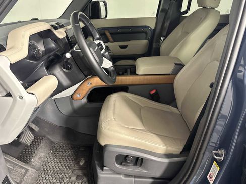 Used 2023 Land Rover Defender 110 SE AWD/4WD image 8