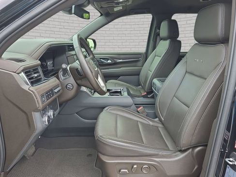 Used 2024 GMC Yukon XL Denali AWD/4WD image 17