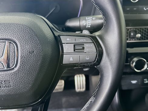 Used 2025 Honda Civic Sport image 15