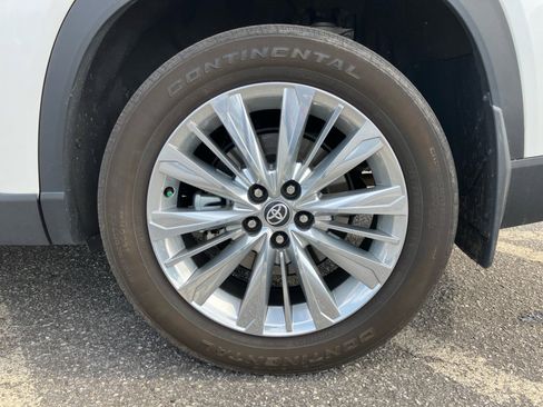 Used 2024 Toyota Grand Highlander Platinum image 26