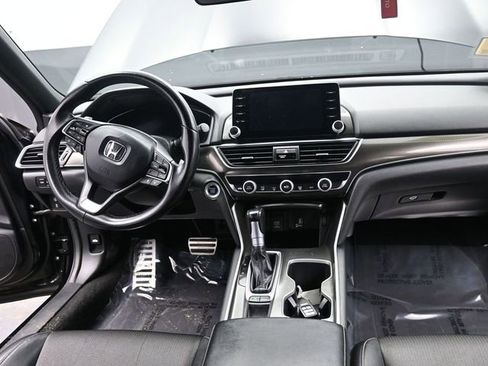 Used 2018 Honda Accord Sport image 12