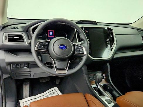 Used 2025 Subaru Ascent Touring AWD/4WD image 13
