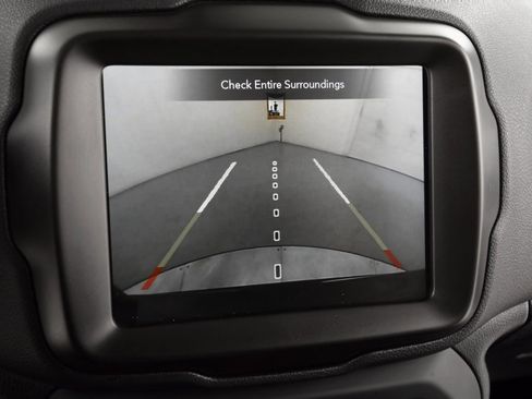 Certified 2023 Jeep Renegade Latitude image 34