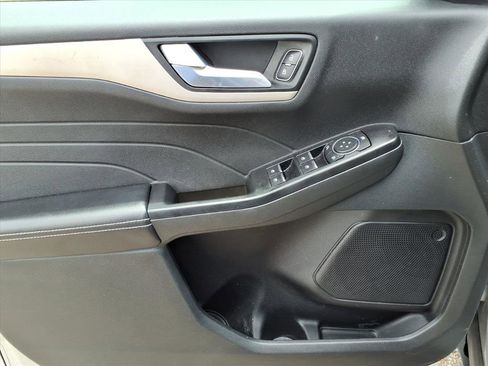 Used 2022 Ford Escape SEL FWD image 15