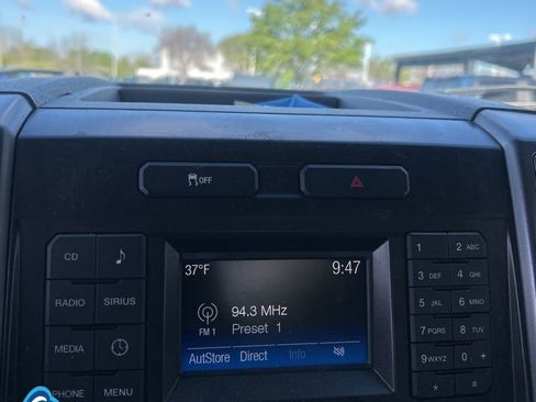 Used 2015 Ford F150 XLT w/ Trailer Tow Package image 19