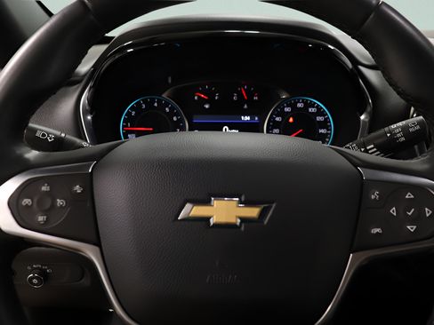 Used 2023 Chevrolet Traverse LT FWD image 13