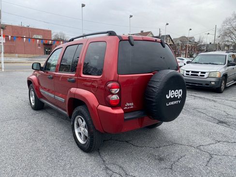 Used 2005 Jeep Liberty Renegade image 3