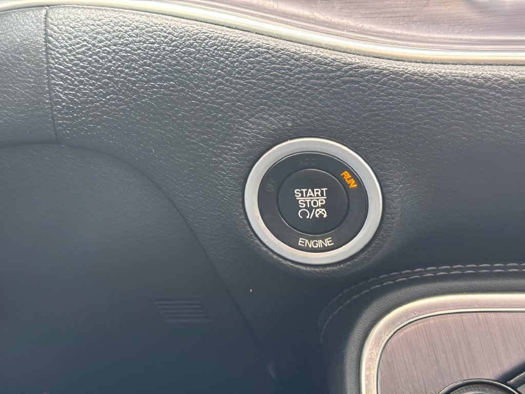 Used 2016 Dodge Challenger R/T Plus RWD image 17