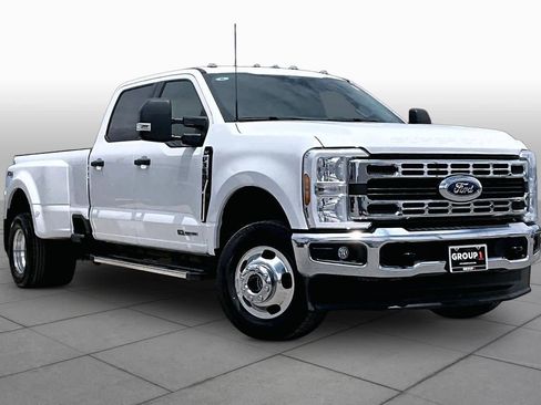 Used 2025 Ford F350 XLT AWD/4WD image 2