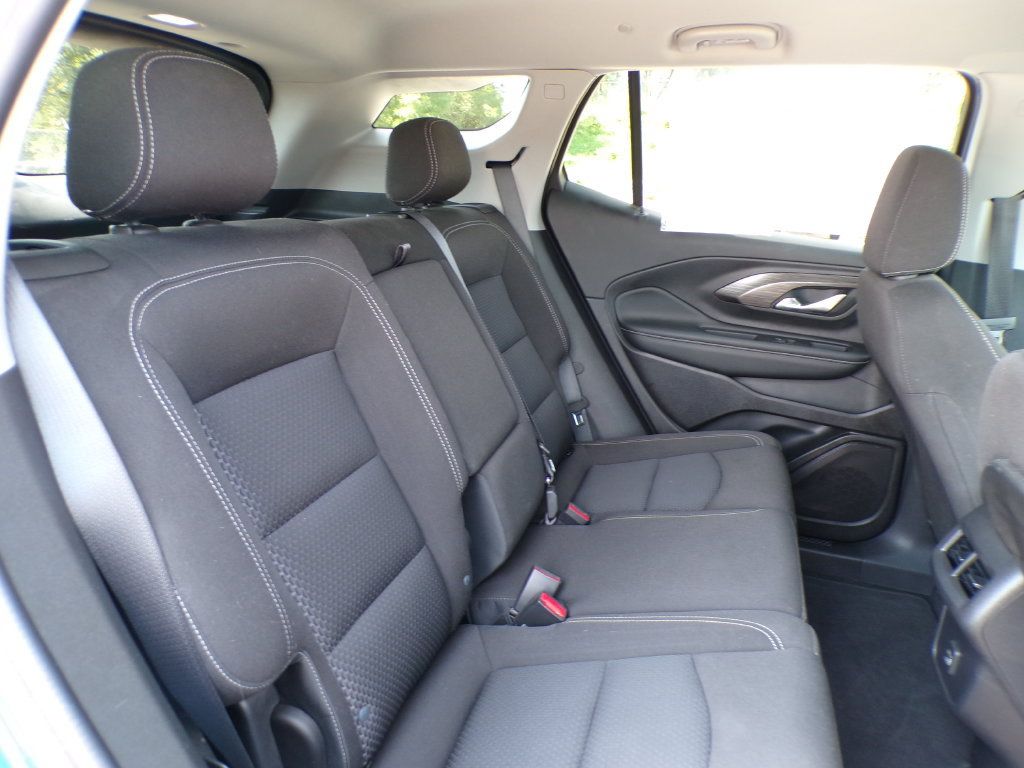 Used 2024 GMC Terrain SLE w/ Driver Convenience Package AWD/4WD image 18