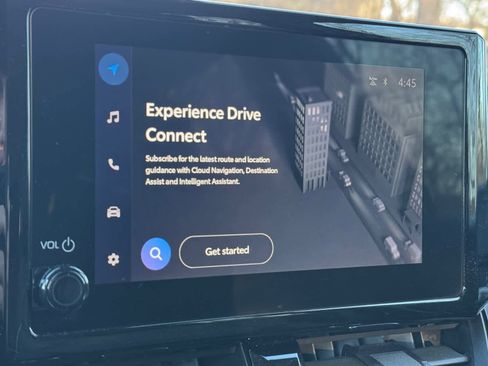 Used 2023 Toyota Corolla Cross XLE image 23