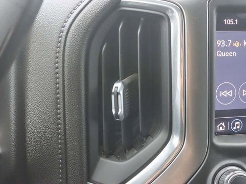 Used 2020 Chevrolet Silverado 1500 LT Trail Boss w/ Midnight Edition image 33