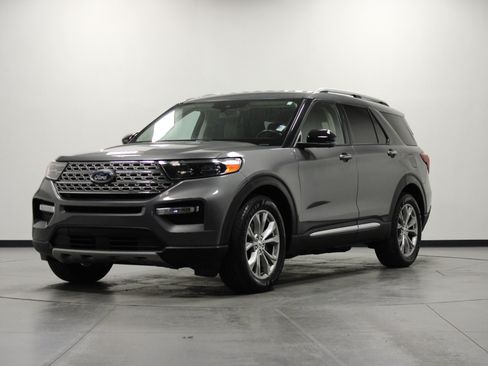 Used 2023 Ford Explorer Limited w/ Equipment Group 301A RWD image 8