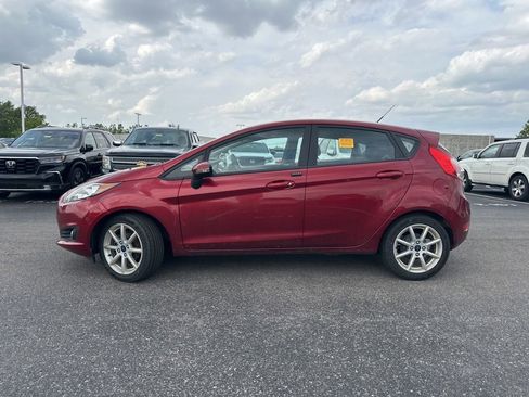 Used 2017 Ford Fiesta SE w/ Equipment Group 201A FWD image 7