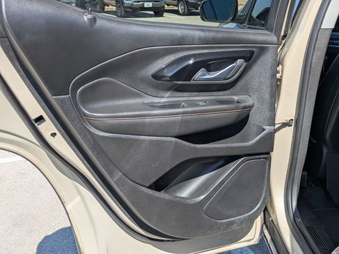 Used 2022 GMC Terrain AT4 w/ Tech Package image 13