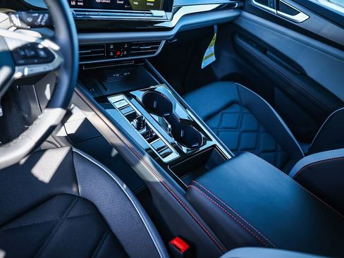 New 2026 Volkswagen Atlas Peak Edition image 36